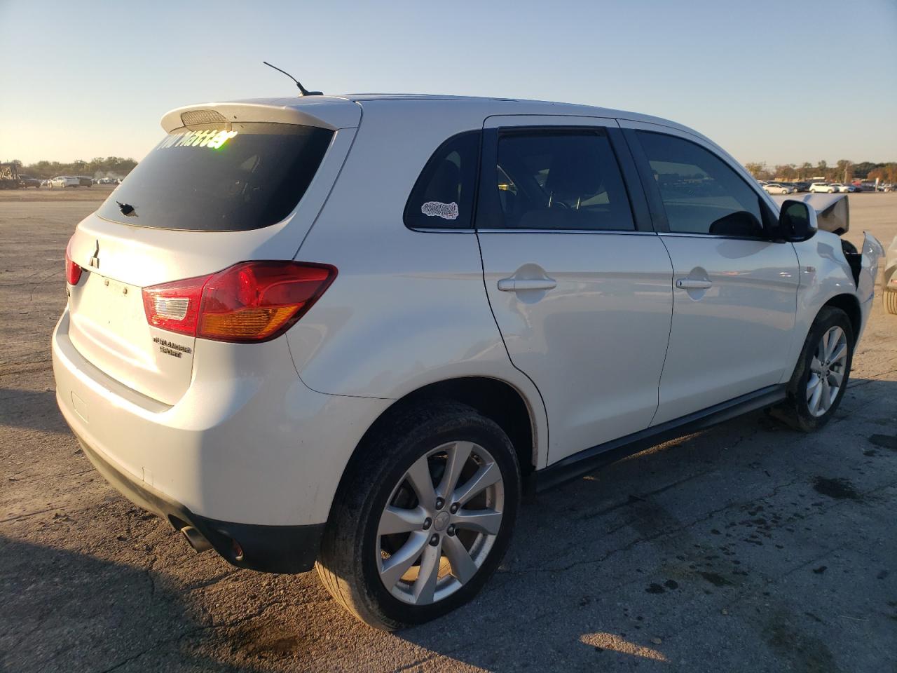 2014 Mitsubishi Outlander VIN 4A4AP4AU7EE018636 photo 3