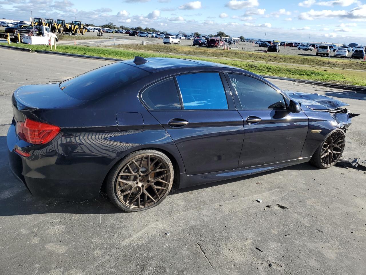 2016 BMW 5 series VIN WBAFV3C50GD687615 photo 3