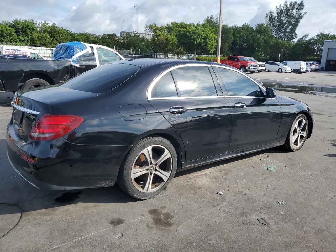 2018 Mercedes-Benz E-class VIN WDDZF4JB3JA389196 photo 3