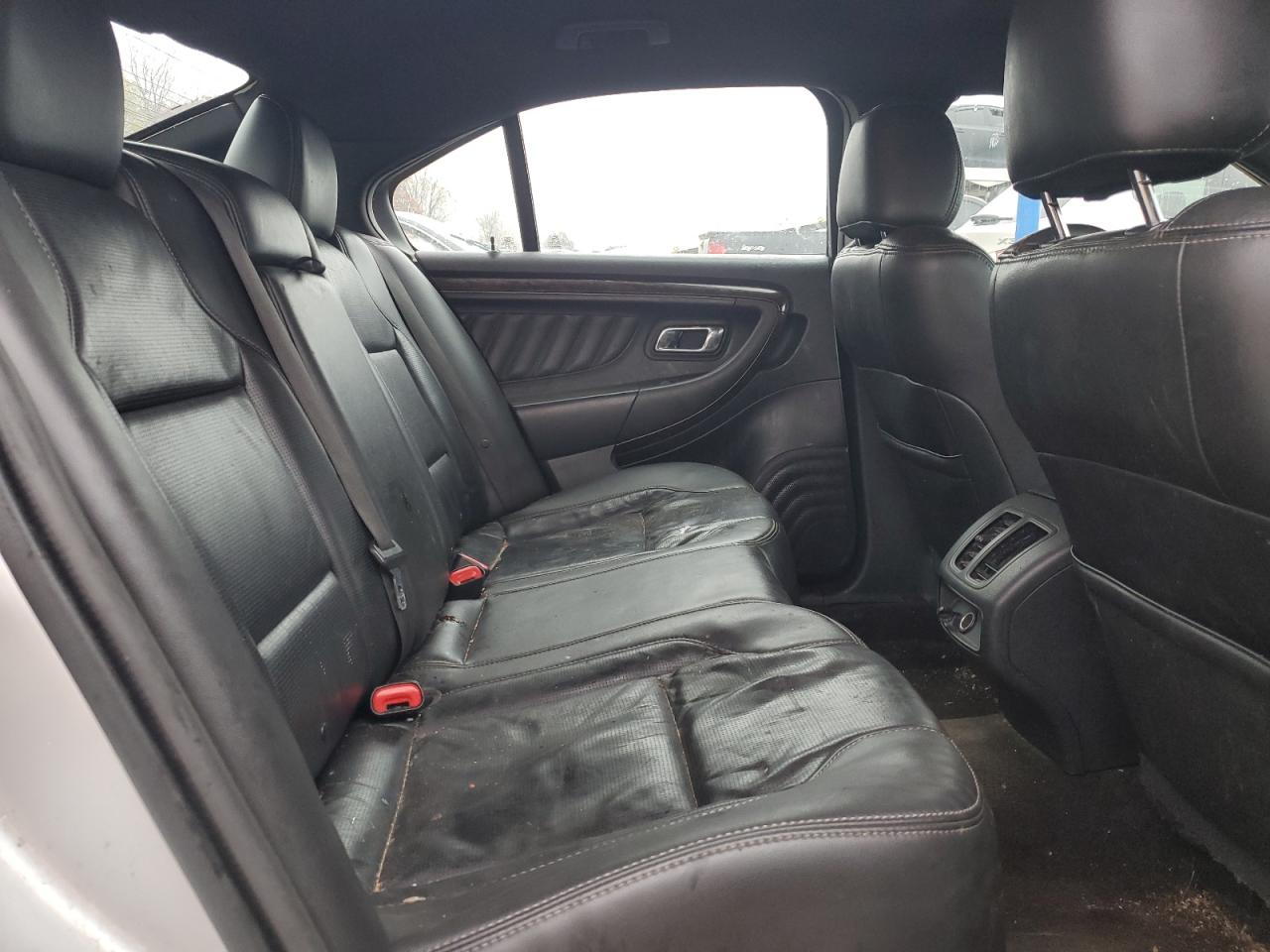 2016 Ford Taurus VIN 1FAHP2F81GG114331 photo 10