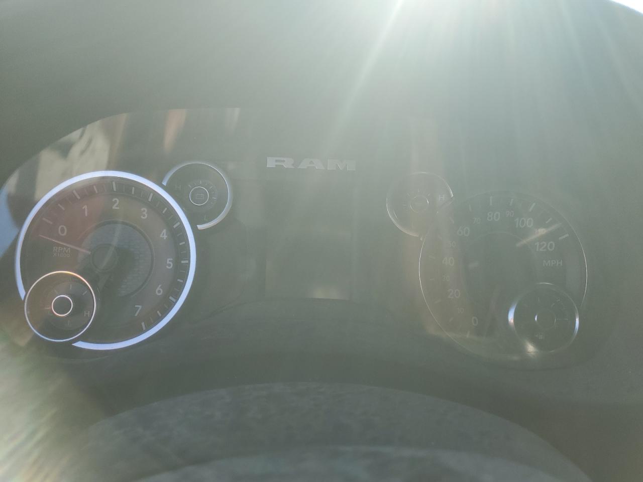 2019 Ram 2500 VIN 3C6UR5DJ1KG697854 photo 9
