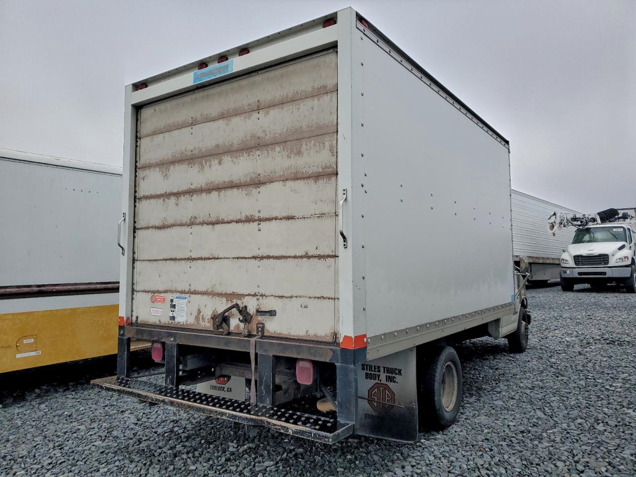 2002 Chevrolet All models VIN 1GBJG31R821107328 photo 3