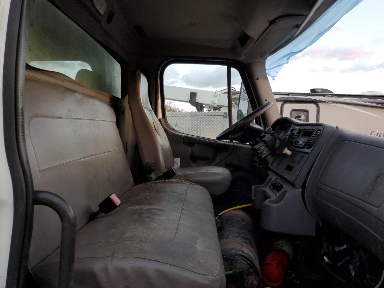 2012 FREIGHTLINER All other VIN 1FVACWDT5CDBH8649 photo 5