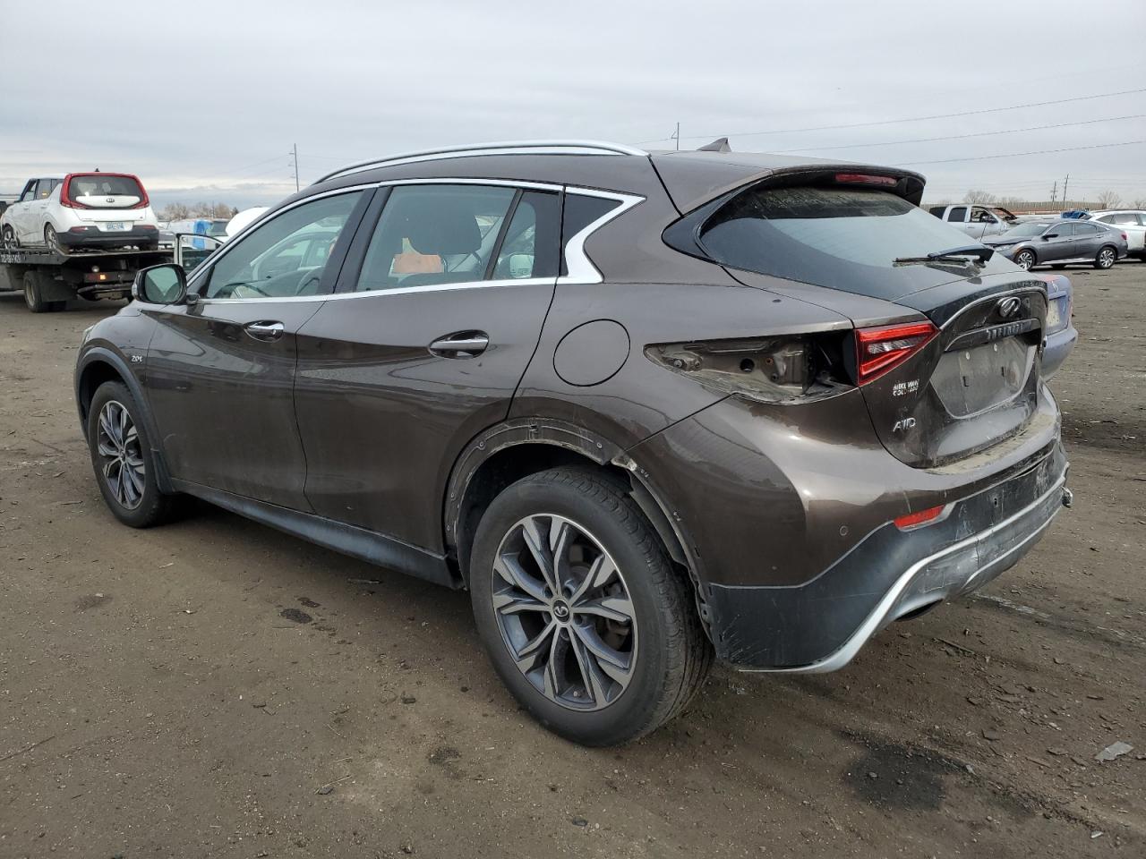 2017 Infiniti Qx30 VIN SJKCH5CR5HA036055 photo 2