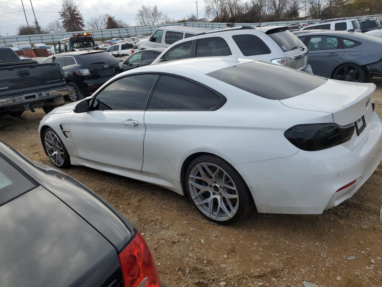 2015 BMW M4 VIN WBS3R9C56FK332514 photo 2