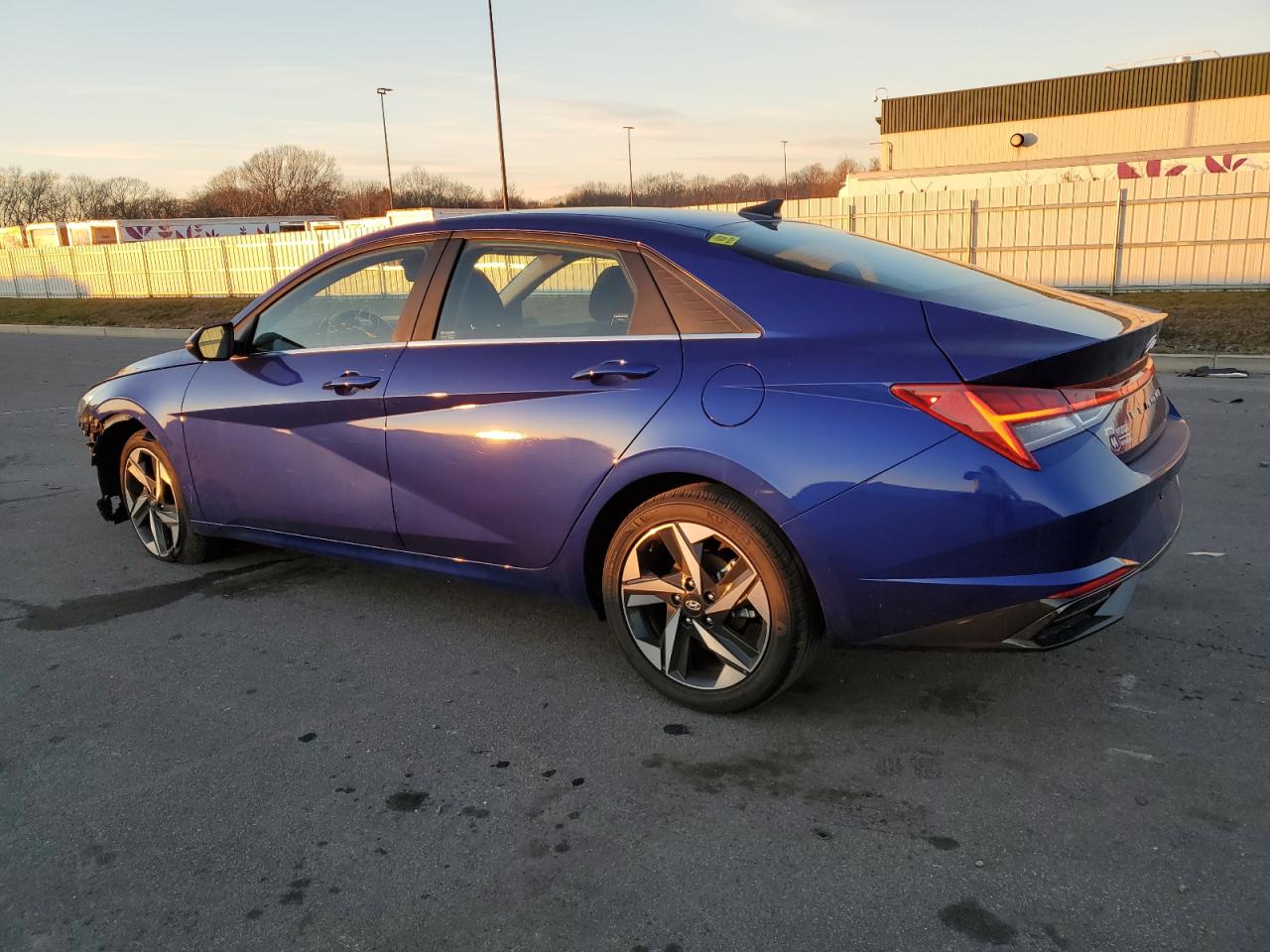 2022 HYUNDAI Elantra VIN KMHLN4AG6NU338807 photo 2