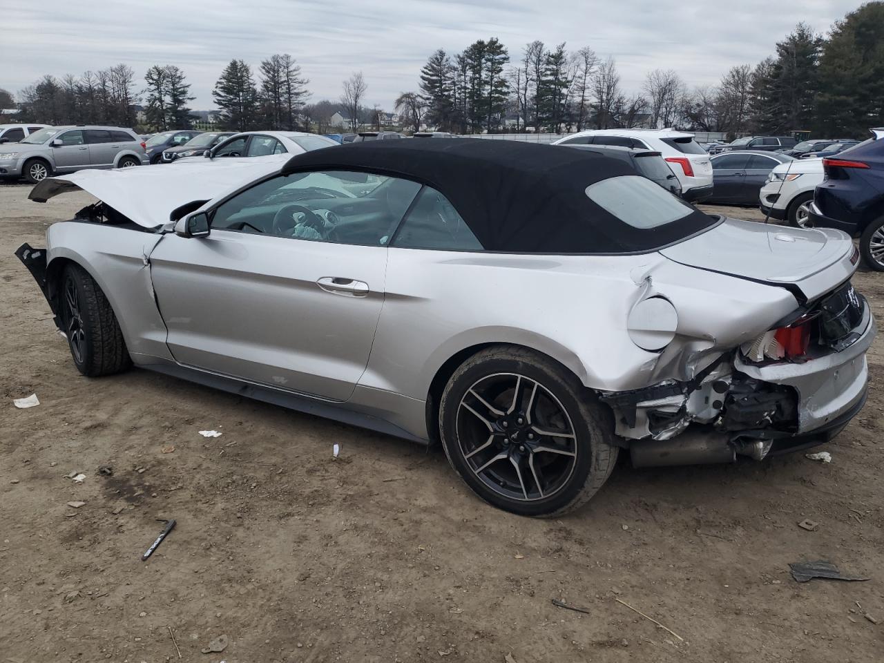 2018 FORD Mustang VIN 1FATP8UH8J5143134 photo 2