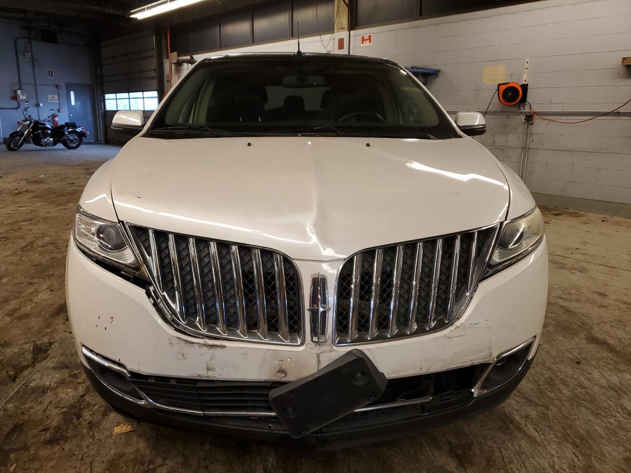 2013 Lincoln Mkx VIN 2LMDJ8JK6DBL03026 photo 5