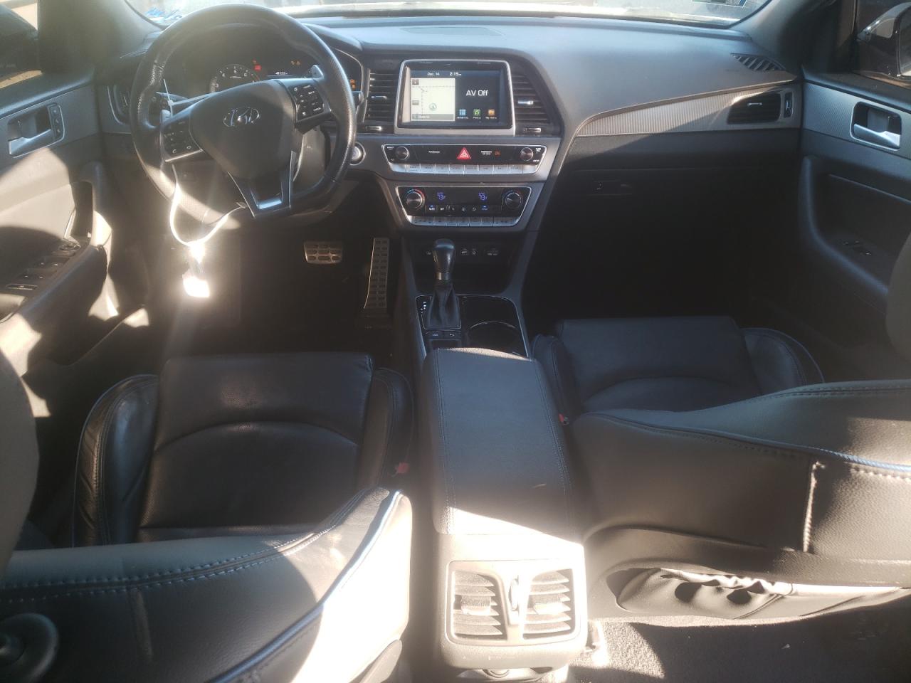 2018 HYUNDAI Sonata VIN 5NPE34AB4JH658087 photo 8