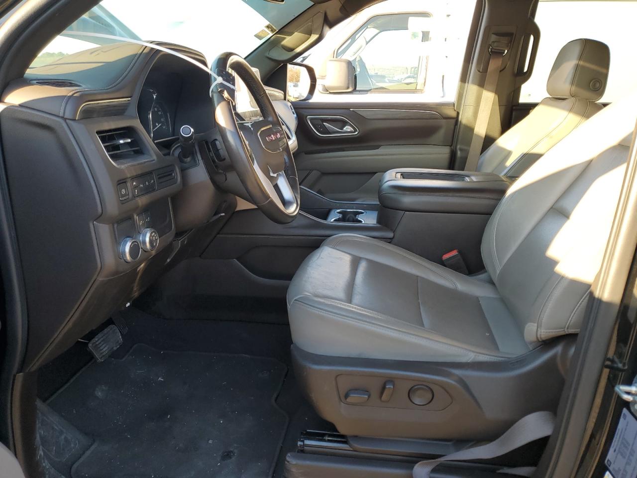 2021 GMC Yukon VIN 1GKS1GKD0MR208433 photo 7