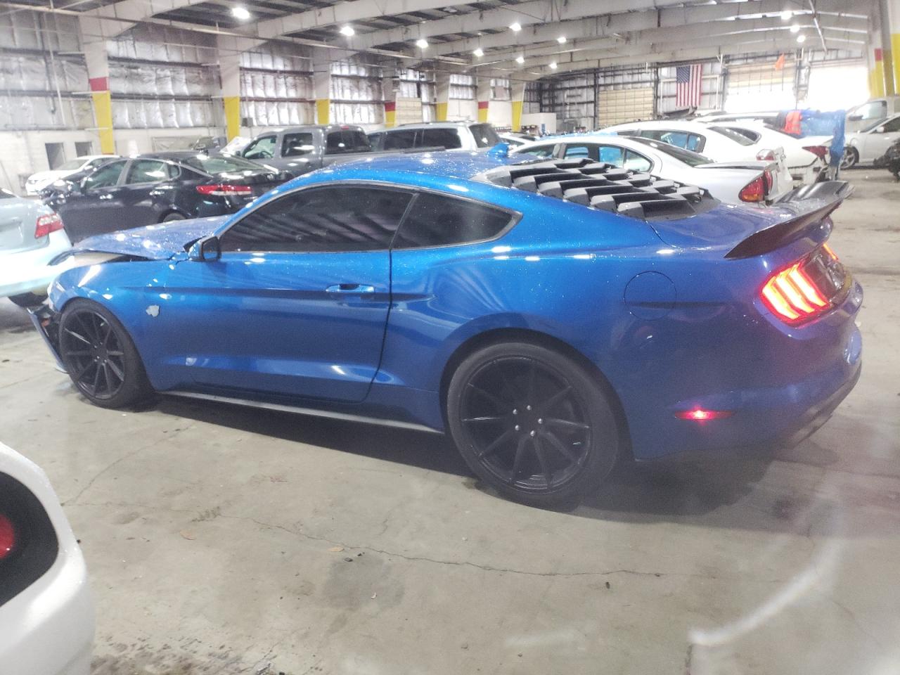 2021 FORD Mustang VIN 1FA6P8CF1M5125835 photo 2