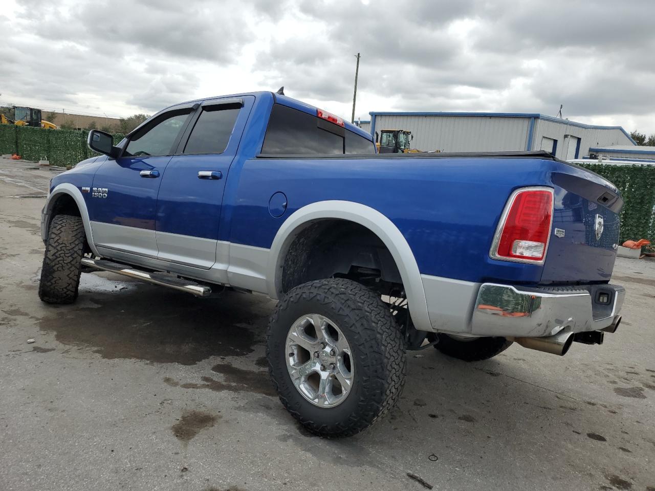 2017 RAM 1500 VIN 1C6RR7JT6HS846235 photo 2