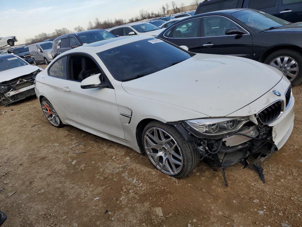 2015 BMW M4 VIN WBS3R9C56FK332514 photo 4