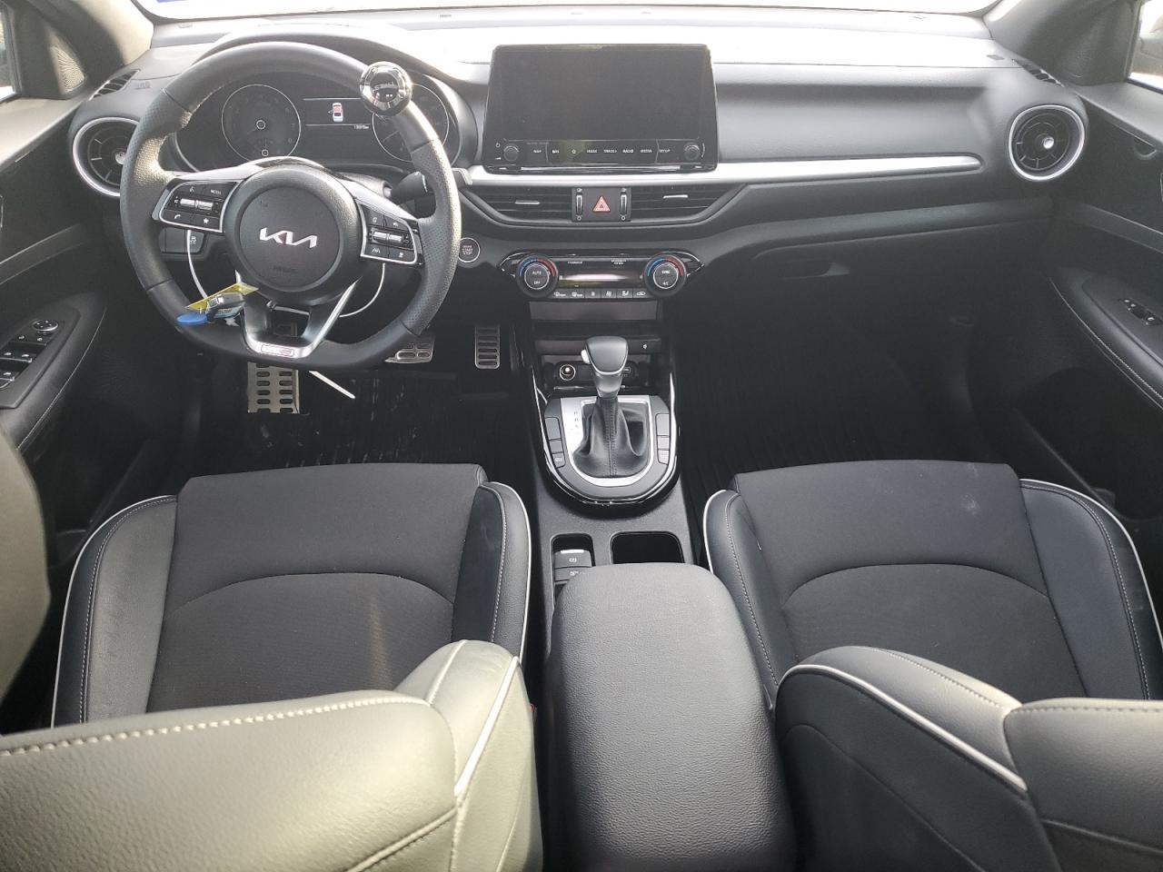 2023 KIA Forte VIN 3KPF54AD6PE623080 photo 8