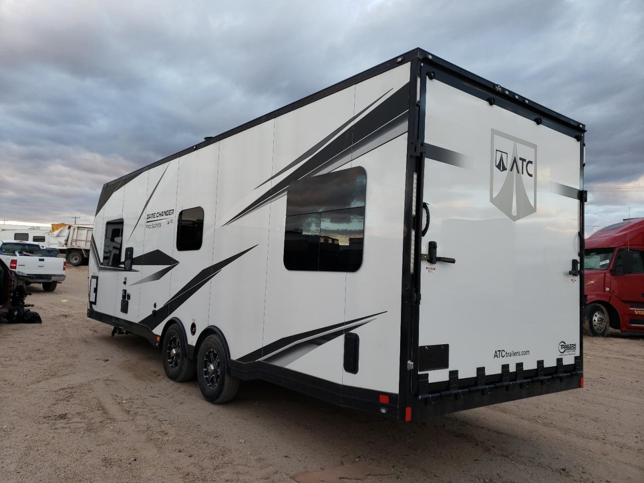 2021 'OTHER Toy hauler VIN 5JX1U2826NE227008 photo 3