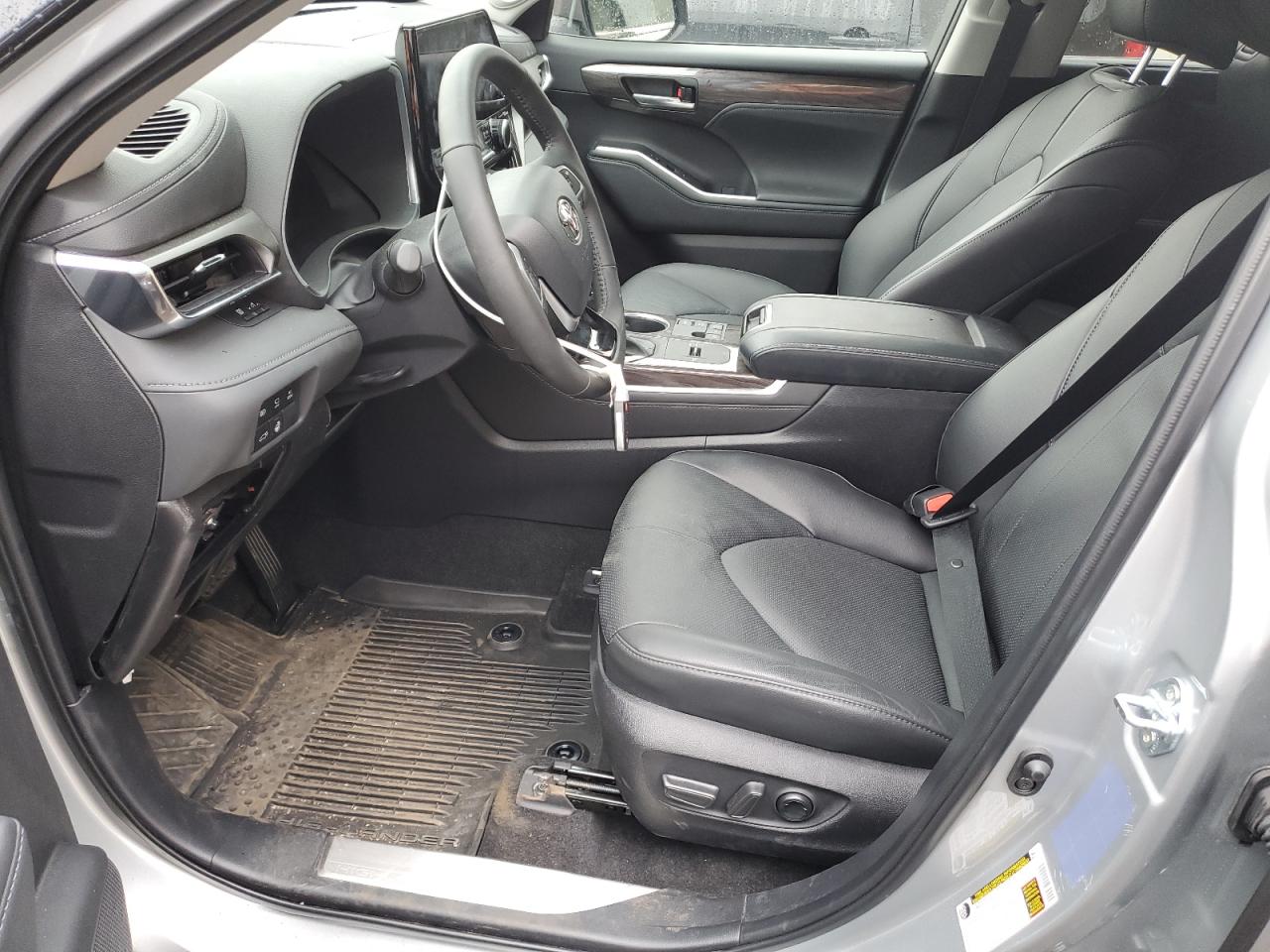2023 TOYOTA Highlander VIN 5TDXBRCH2PS586089 photo 7