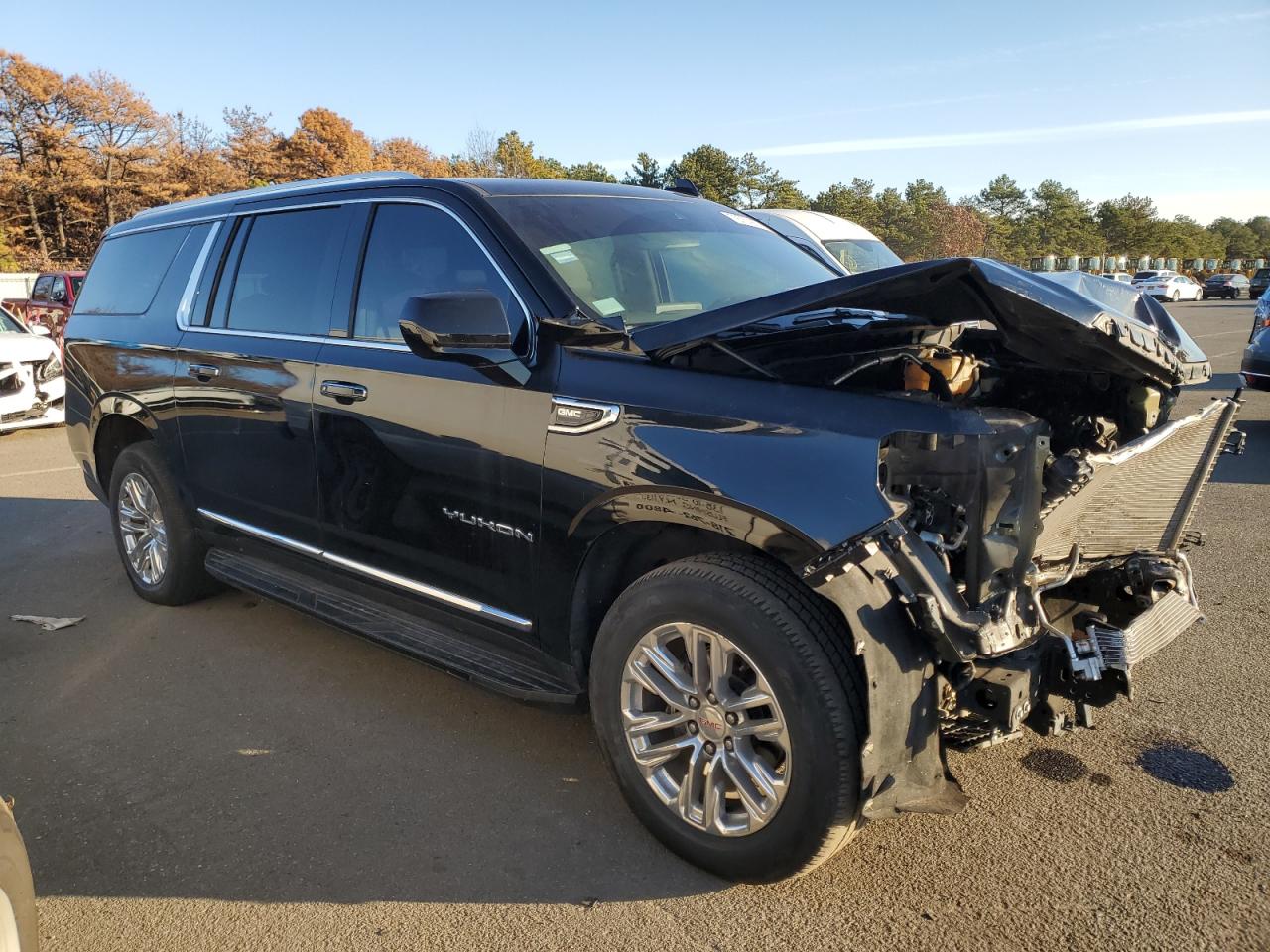 2021 GMC Yukon VIN 1GKS1GKD0MR208433 photo 4