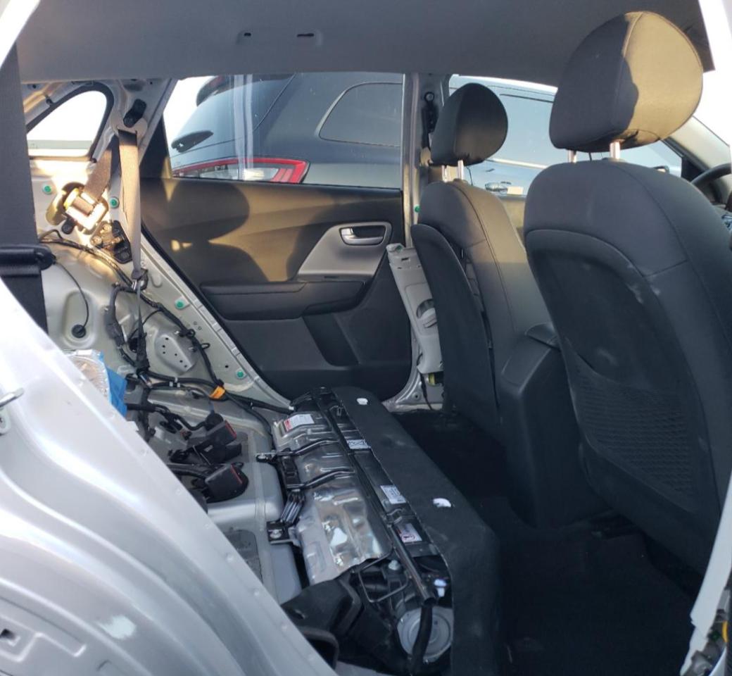 2020 KIA Niro VIN KNDCB3LCXL5436313 photo 10