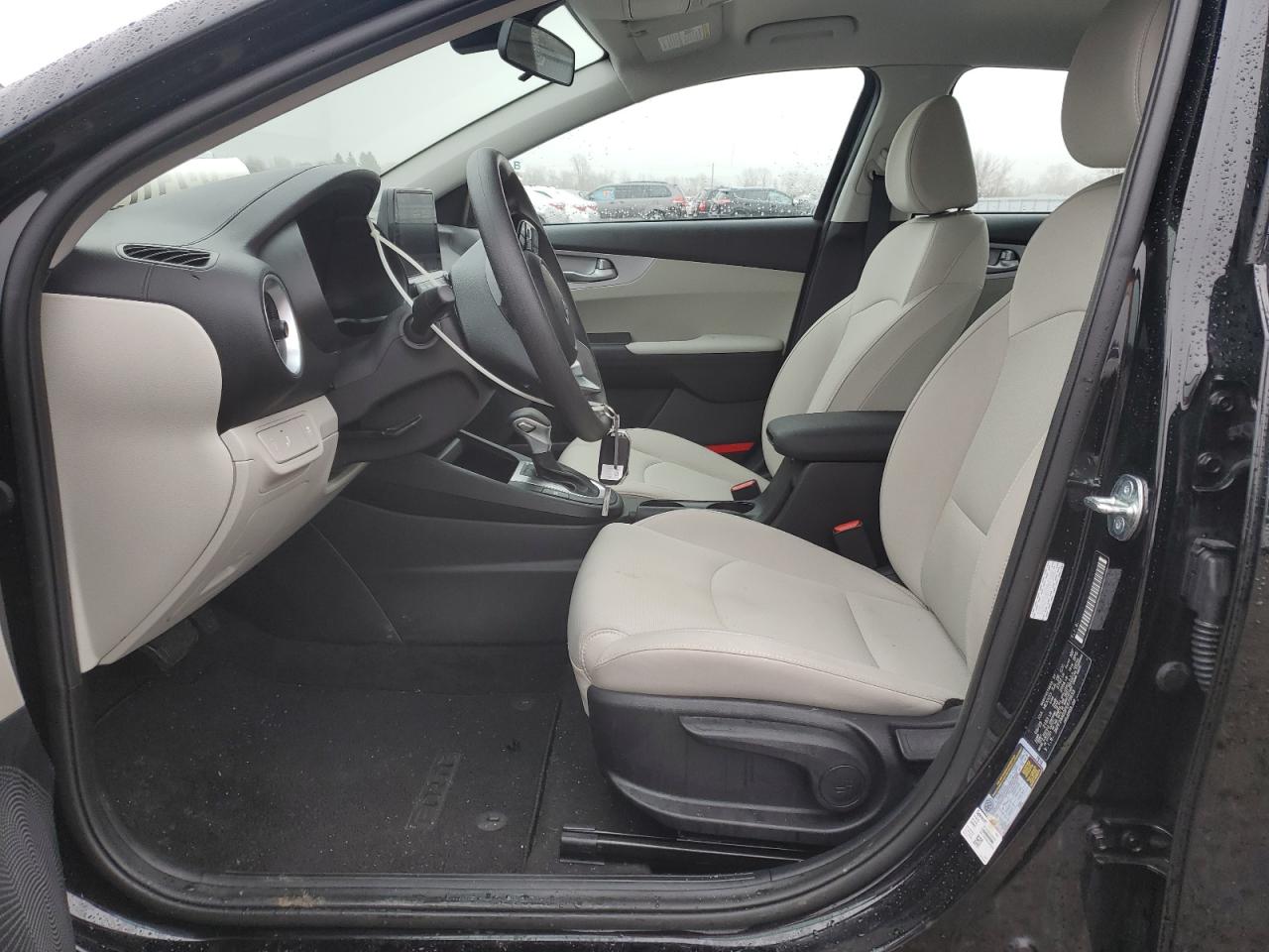 2023 KIA Forte VIN 3KPF24AD3PE679633 photo 7