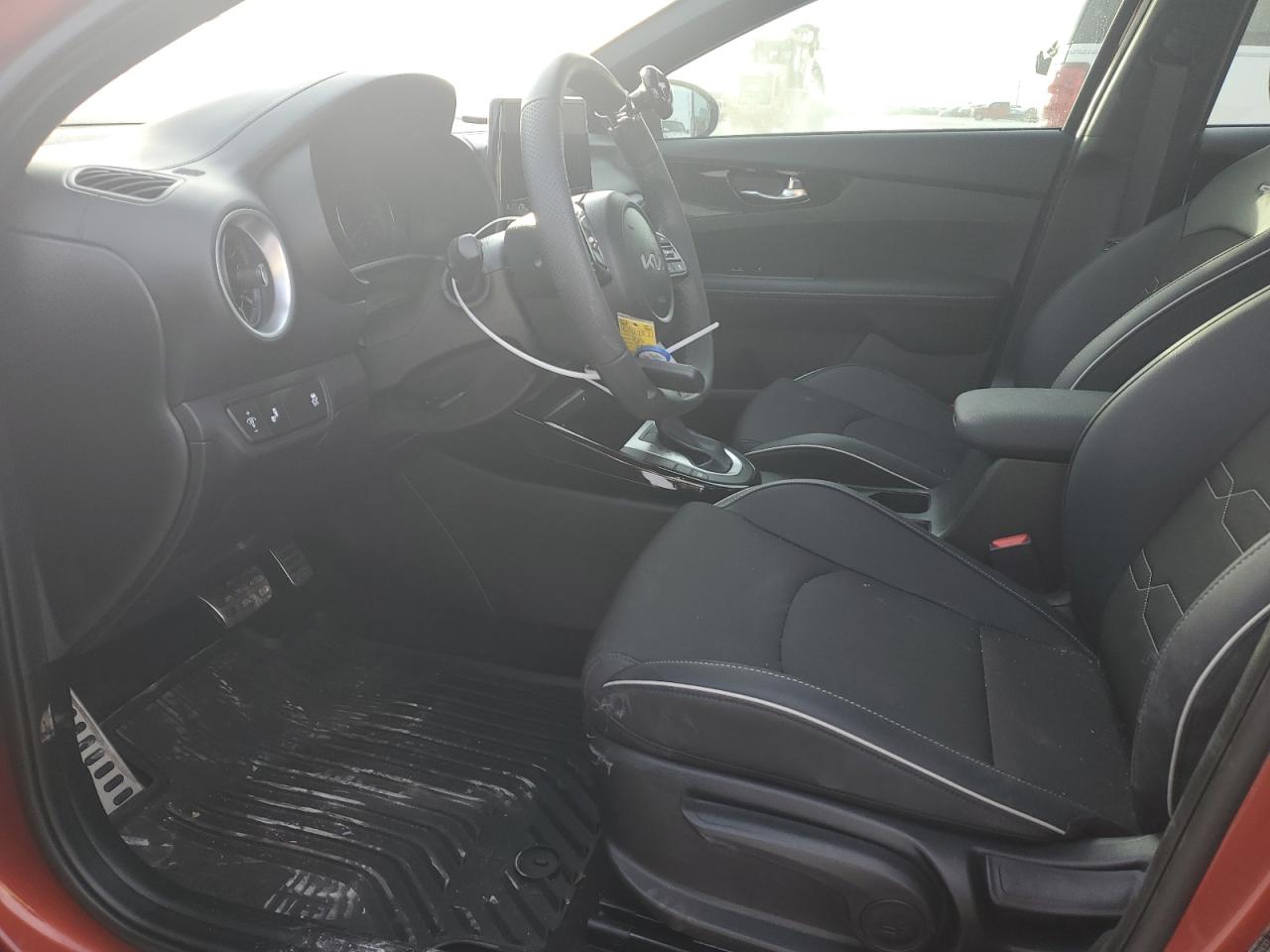 2023 KIA Forte VIN 3KPF54AD6PE623080 photo 7