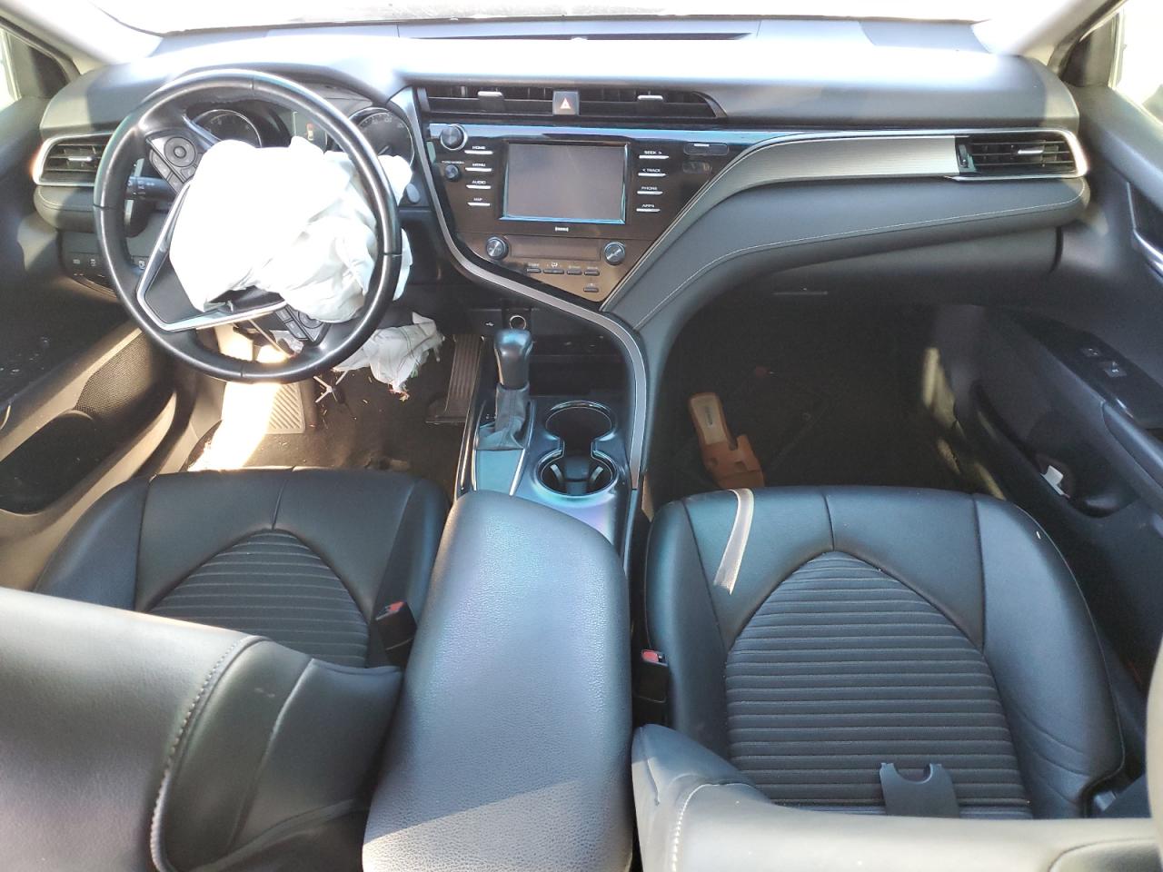 2020 TOYOTA Camry VIN 4T1G11AK9LU355937 photo 8