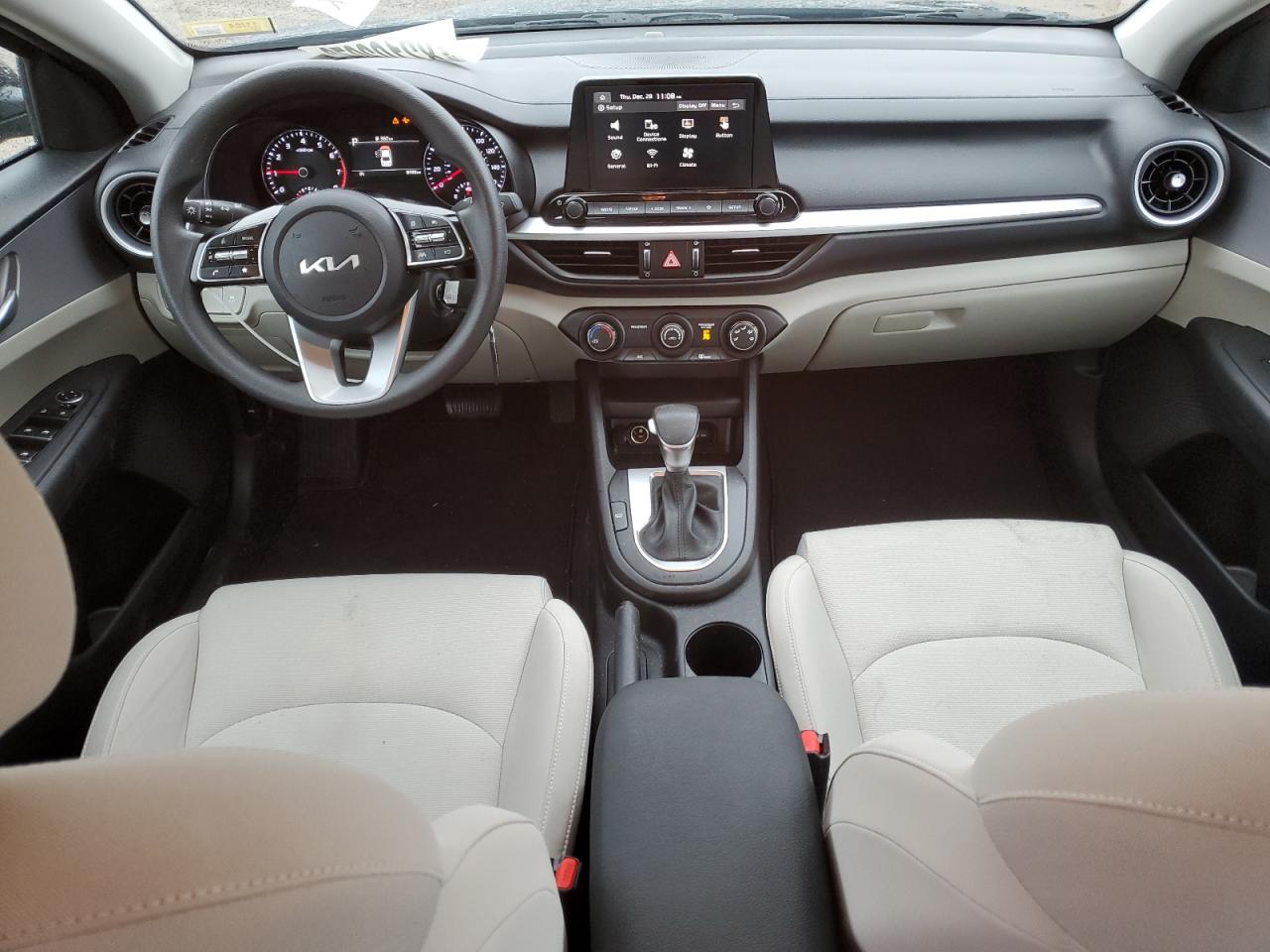 2023 KIA Forte VIN 3KPF24AD3PE679633 photo 8