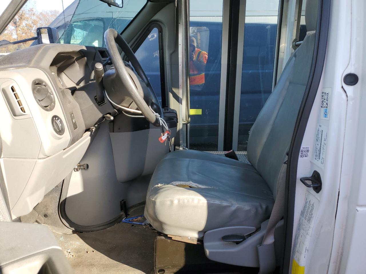 2012 FORD Econoline van VIN 1FDEE3FS8CDB18937 photo 7