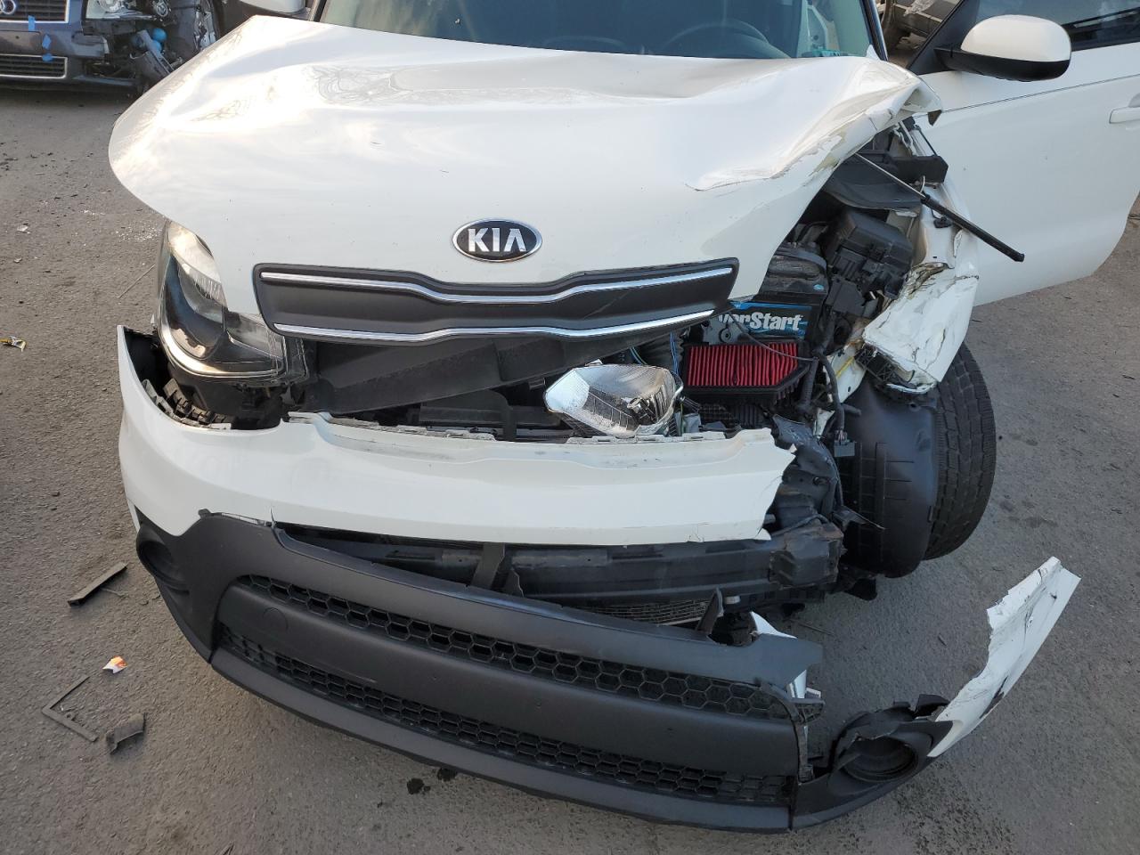 2018 KIA Soul VIN KNDJN2A23J7572187 photo 12