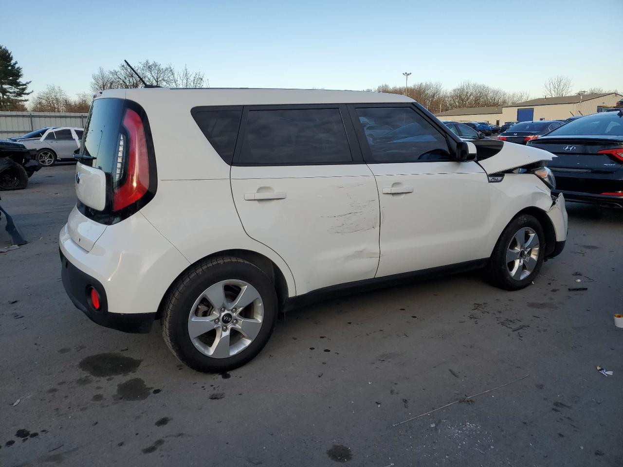 2018 KIA Soul VIN KNDJN2A23J7572187 photo 3