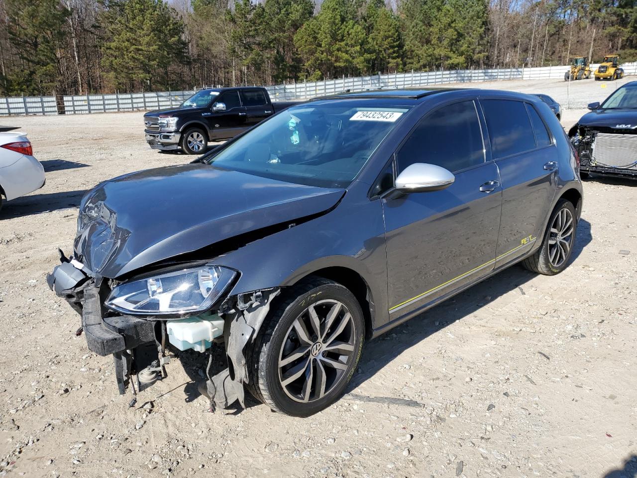 2017 VOLKSWAGEN Golf VIN 3VWWB6AU4HM055209 photo 1