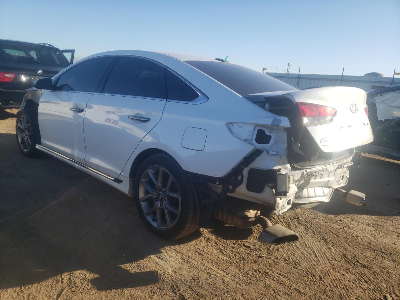 2018 HYUNDAI Sonata VIN 5NPE34AB4JH658087 photo 2