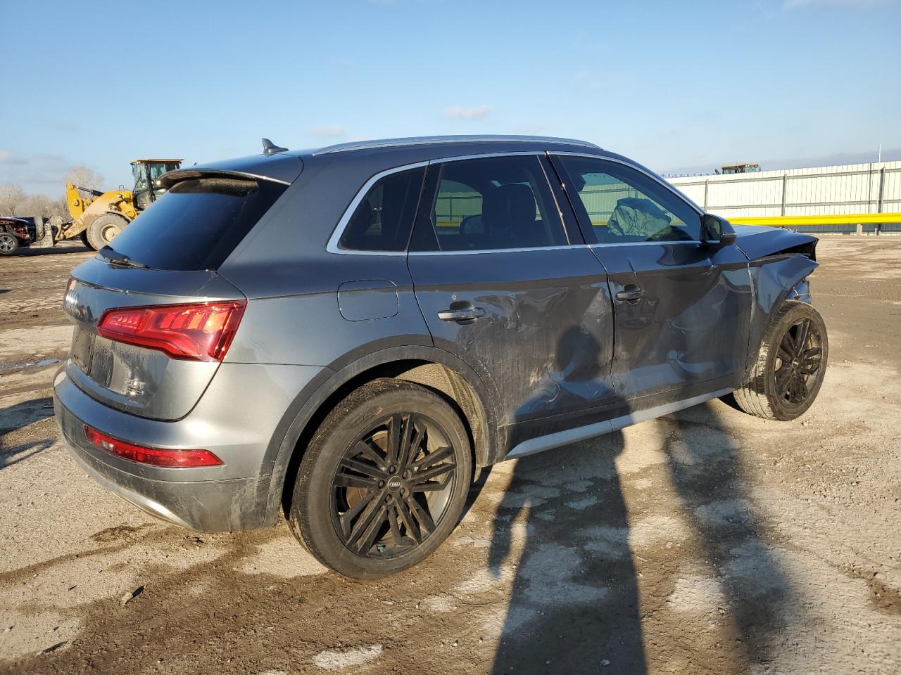 2018 Audi Q5 VIN WA1BNAFY6J2211717 photo 3