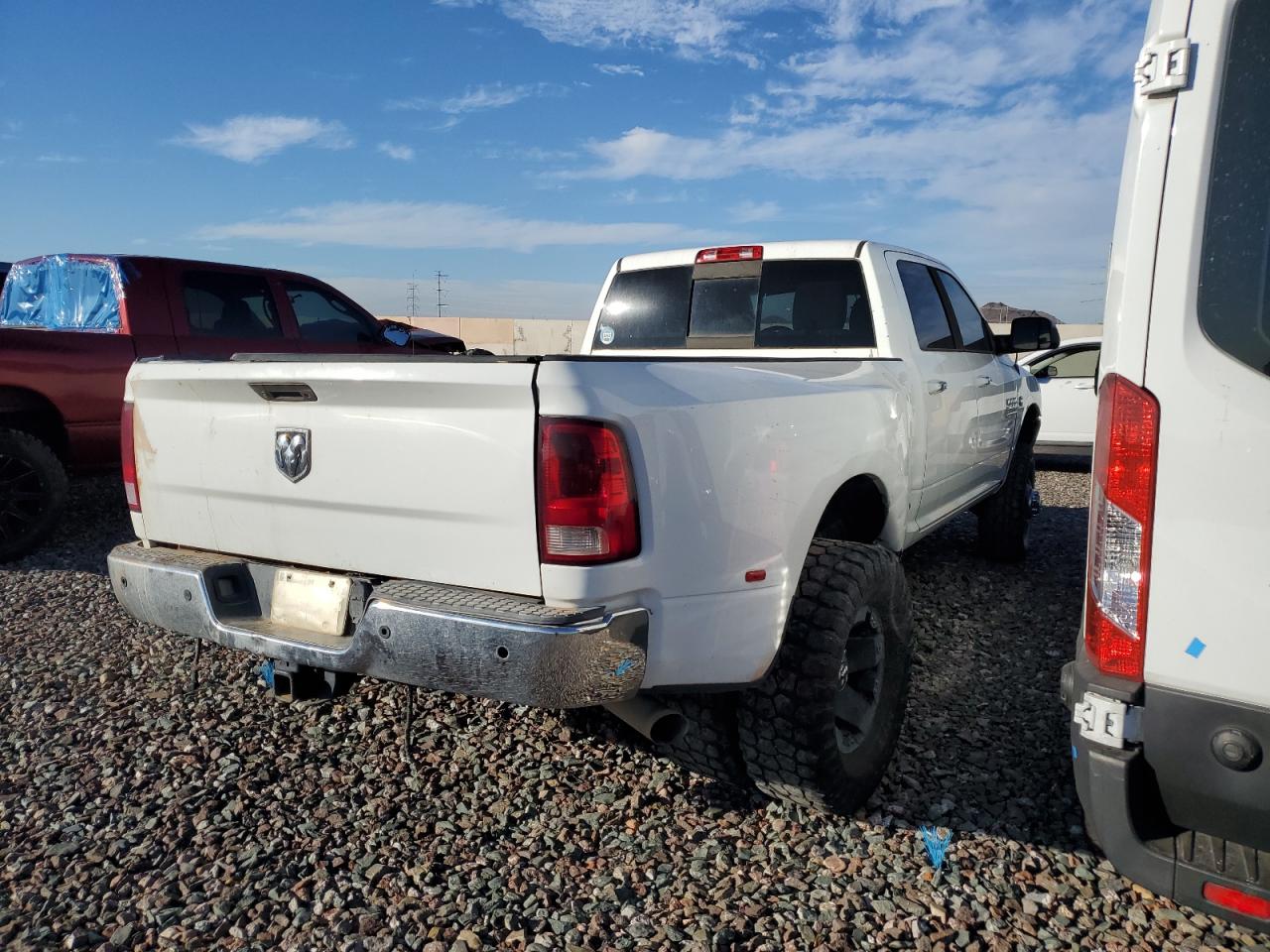 2014 RAM 3500 VIN 3C63RRHL7EG228058 photo 3