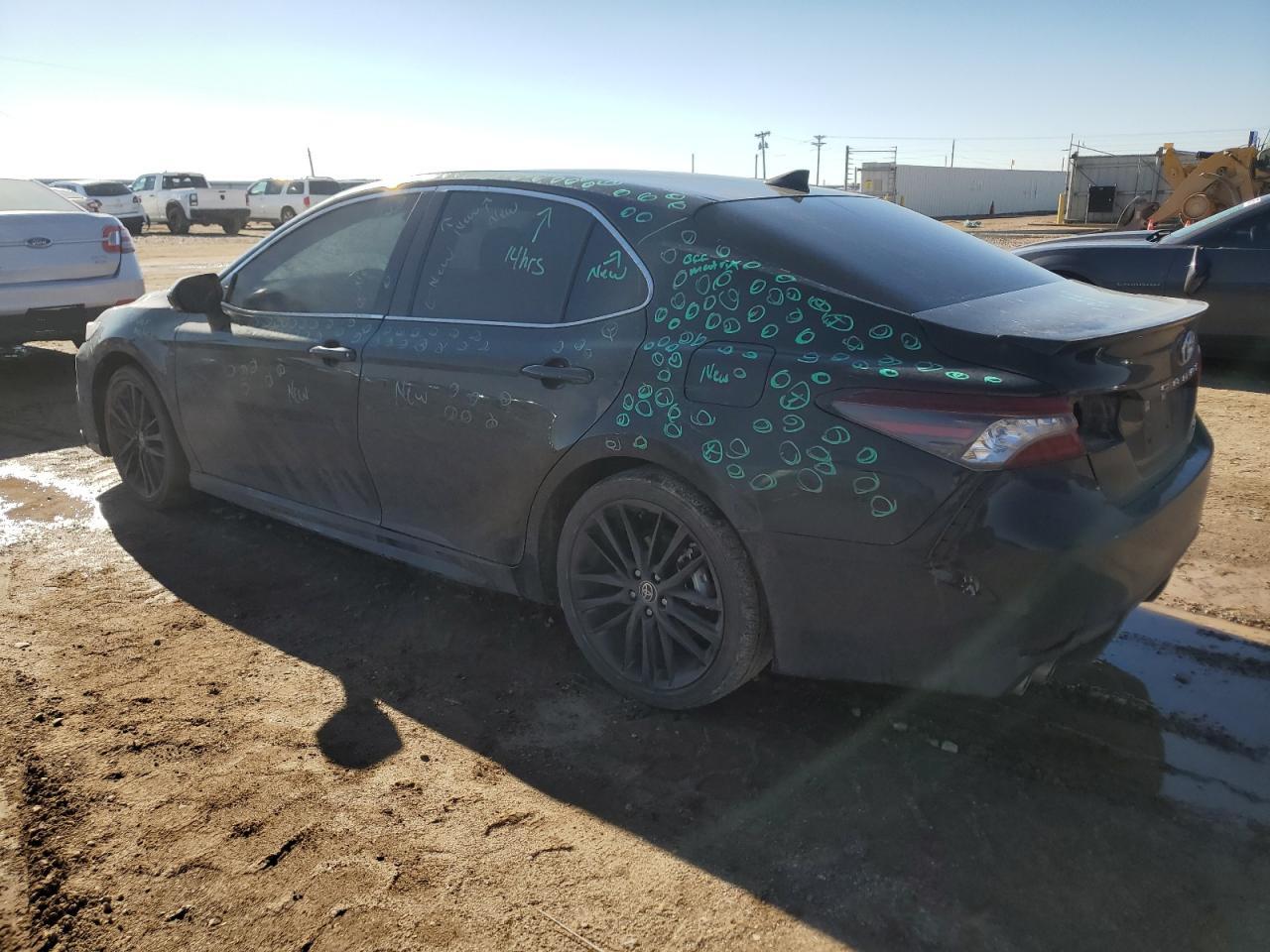 2021 TOYOTA Camry VIN 4T1K31AK9MU561569 photo 2