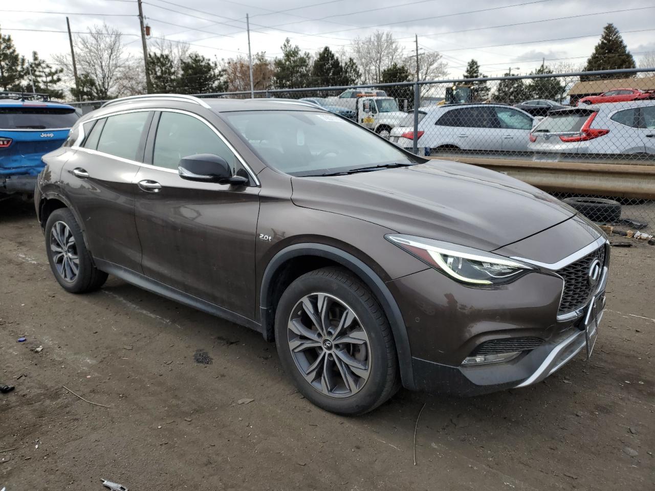 2017 Infiniti Qx30 VIN SJKCH5CR5HA036055 photo 4