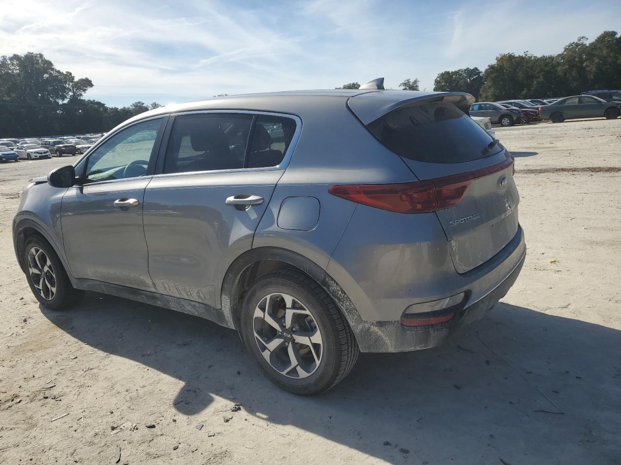 2020 KIA Sportage VIN KNDPM3AC5L7779744 photo 2