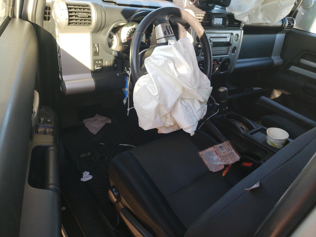 2010 TOYOTA Fj cruiser VIN JTEBU4BF3AK084337 photo 8