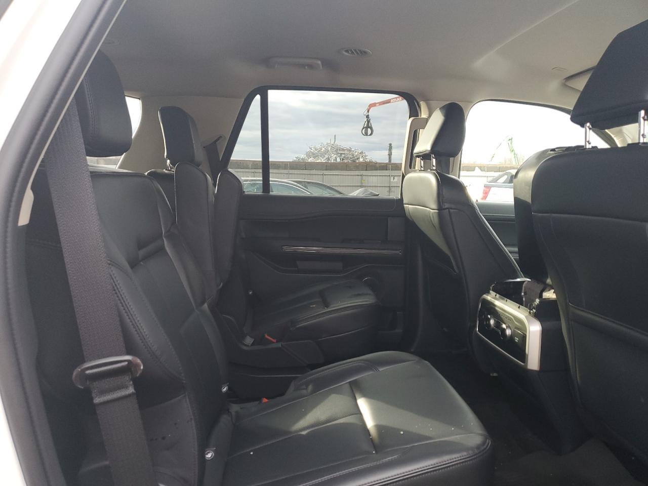2023 Ford Expedition VIN 1FMJU1J85PEA61887 photo 11