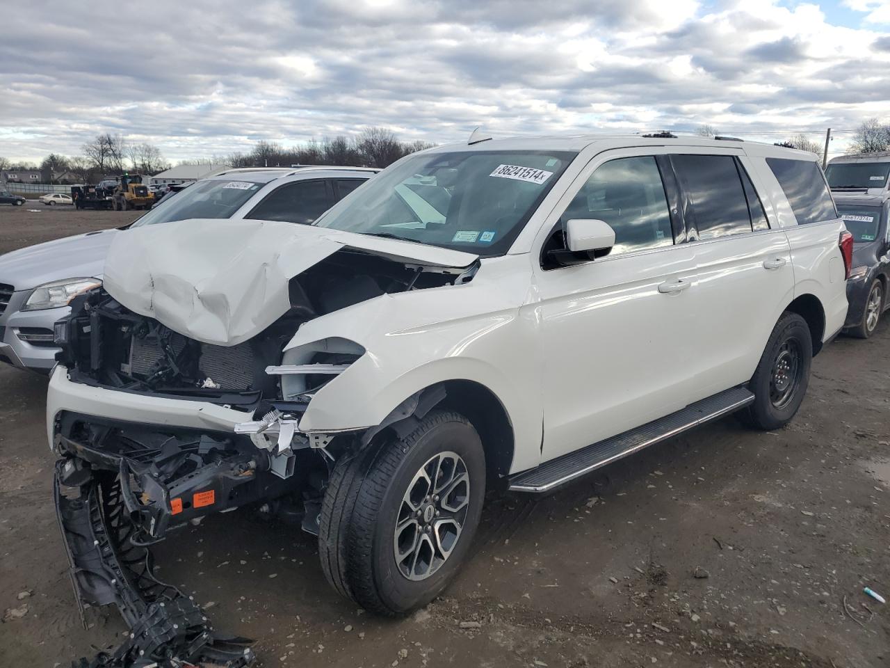 2023 Ford Expedition VIN 1FMJU1J85PEA61887 photo 1