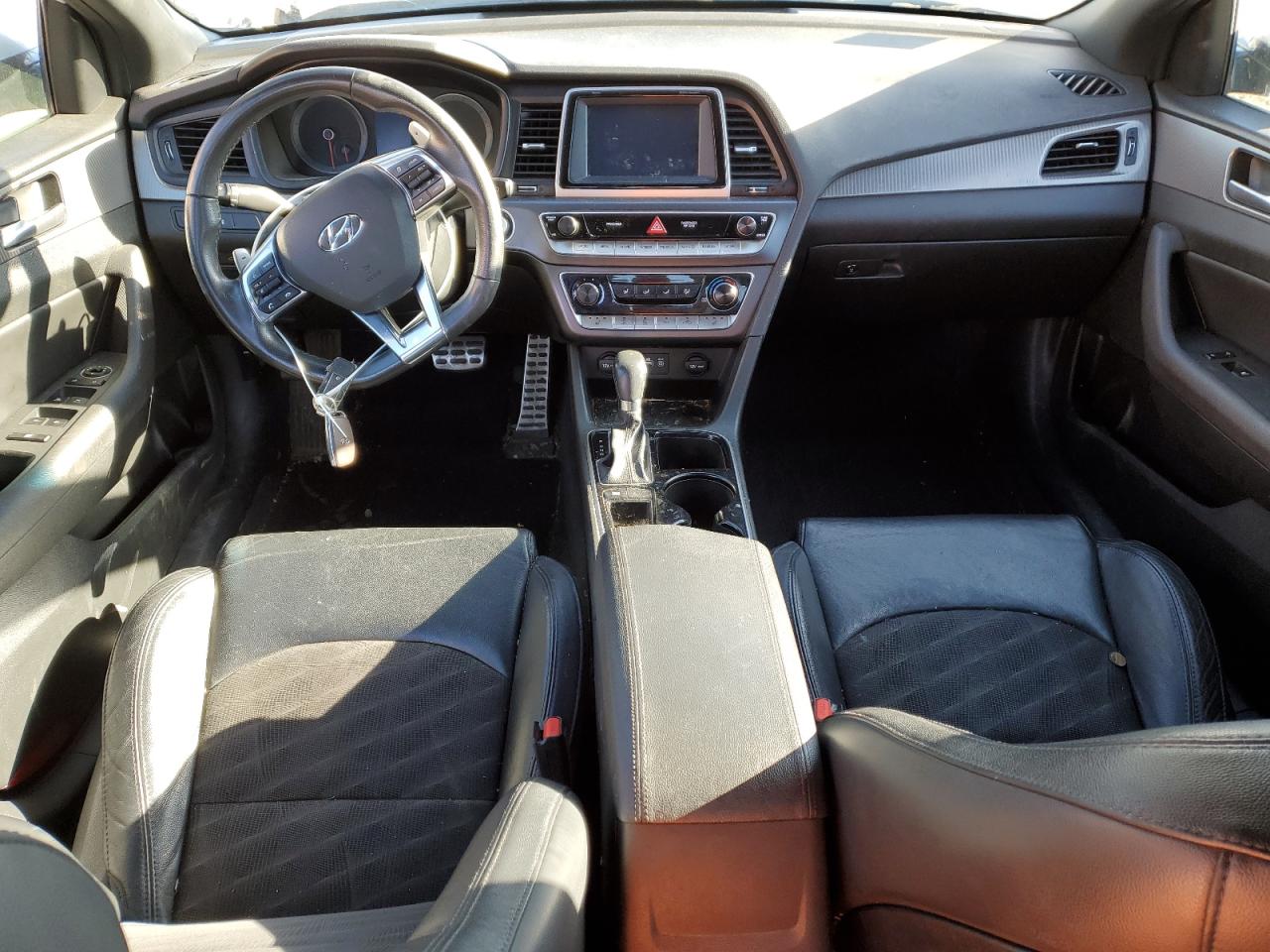 2018 HYUNDAI Sonata VIN 5NPE34AB3JH693901 photo 8
