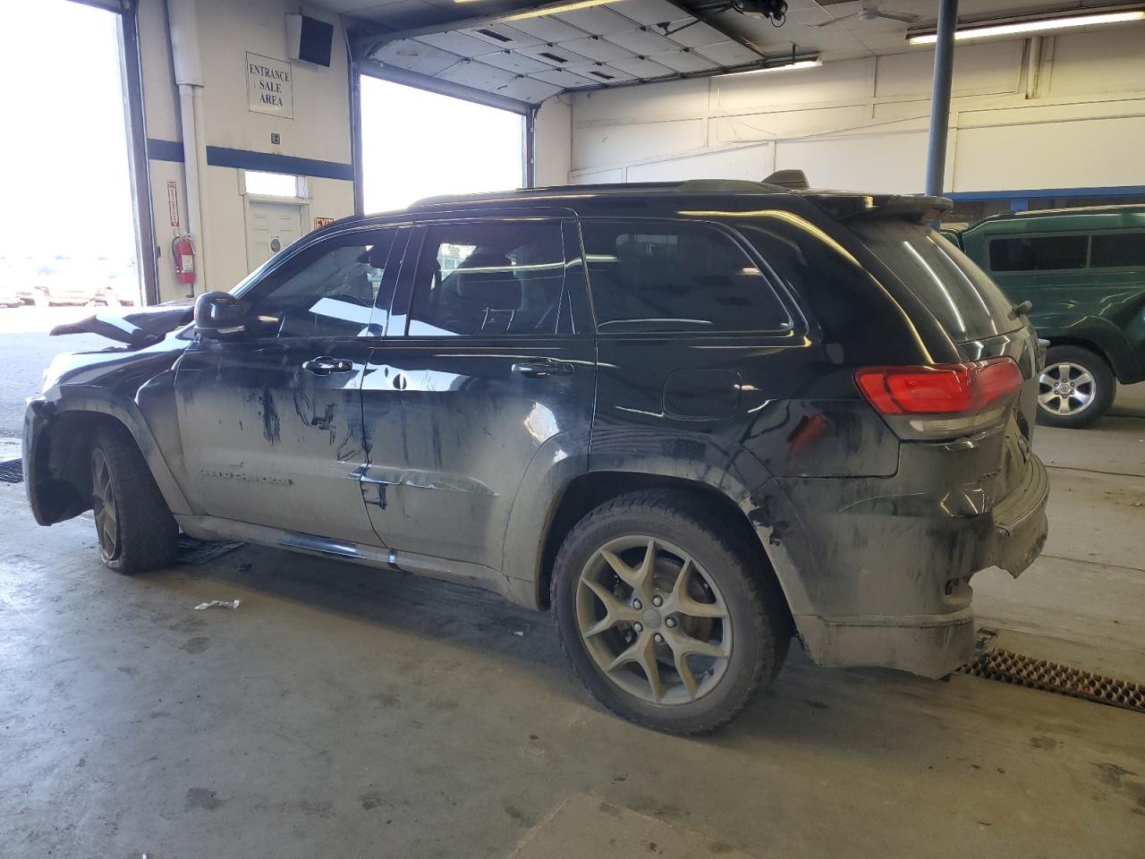 2019 Jeep Grand cher VIN 1C4RJFBG0KC593815 photo 2