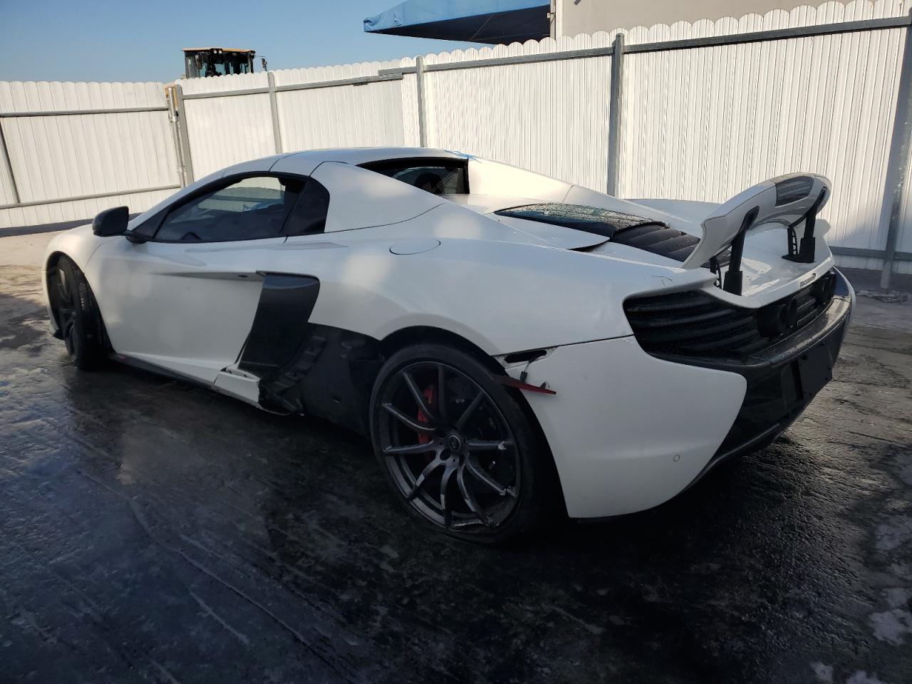 2016 Mclaren All other VIN SBM11FAA4GW005681 photo 2