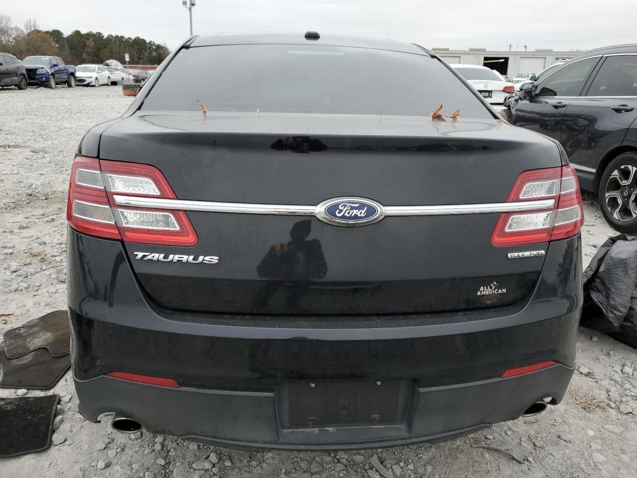 2018 Ford Taurus VIN 1FAHP2D82JG136784 photo 6