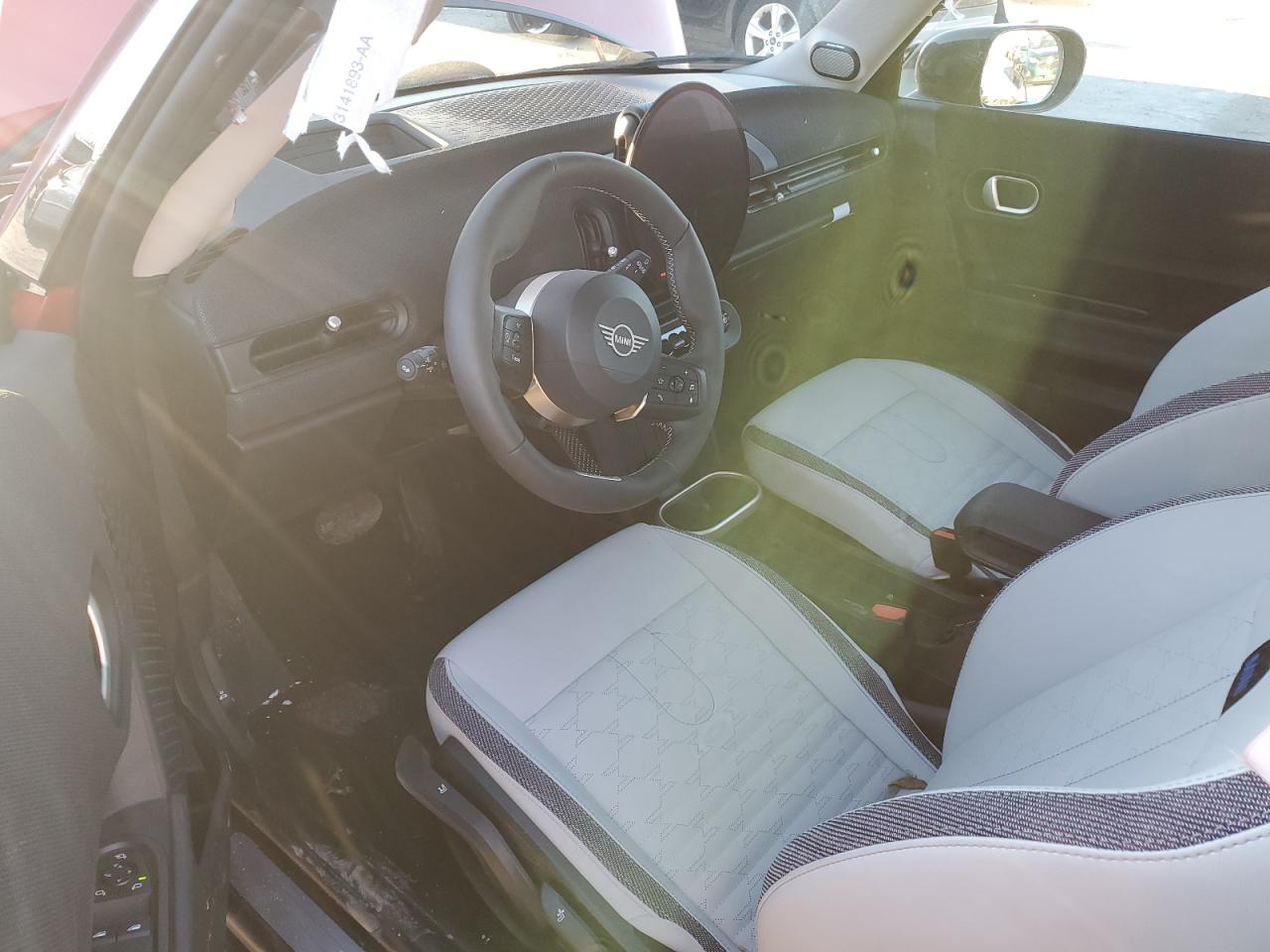 2025 Mini Cooper VIN WMW23GD09S2W27397 photo 8