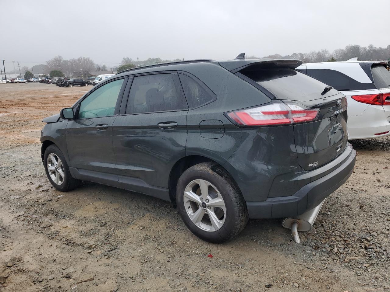 2024 Ford Edge VIN 2FMPK4G98RBB24044 photo 2