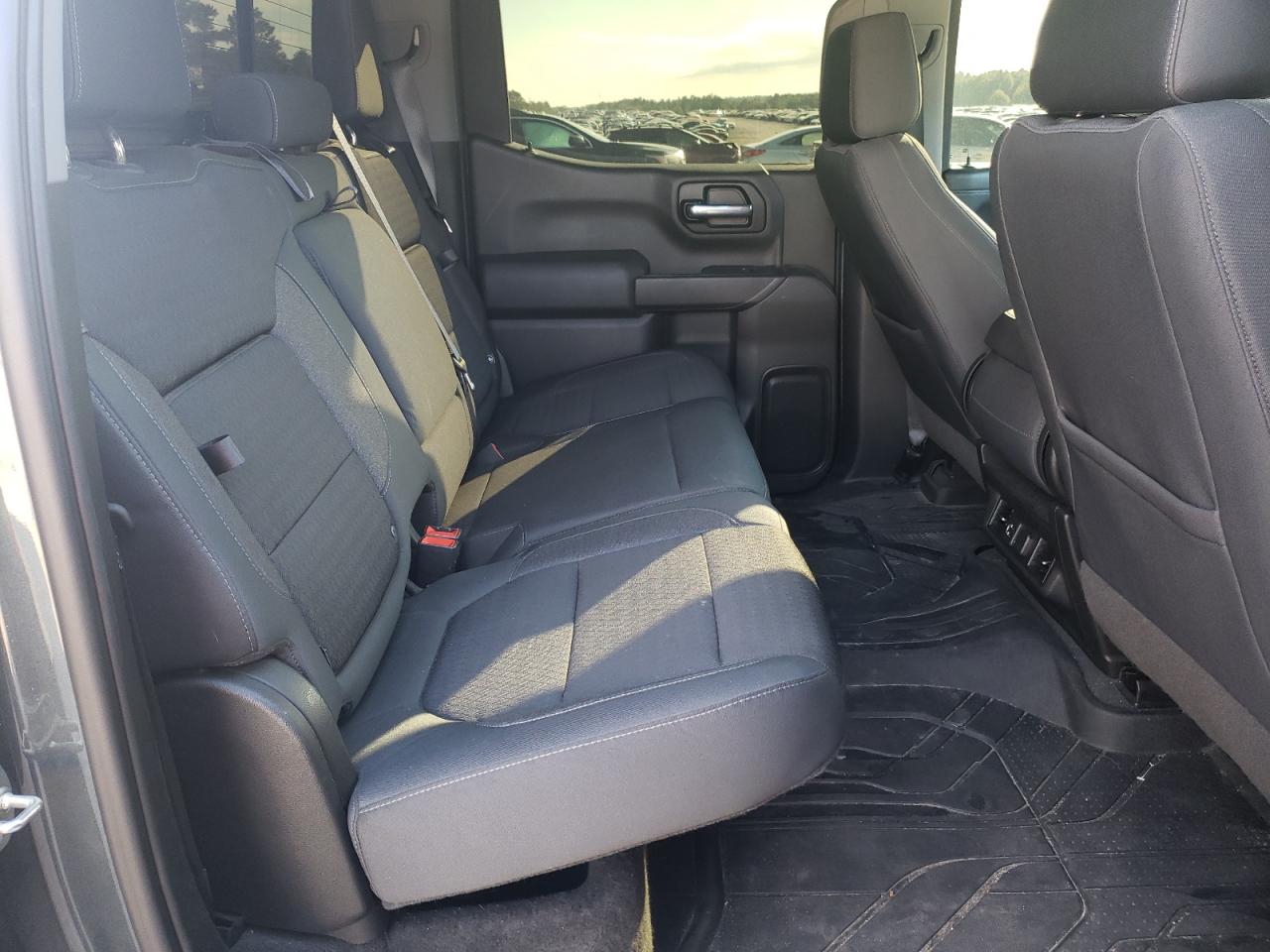 2019 Chevrolet All models VIN 3GCPWCED2KG152869 photo 10