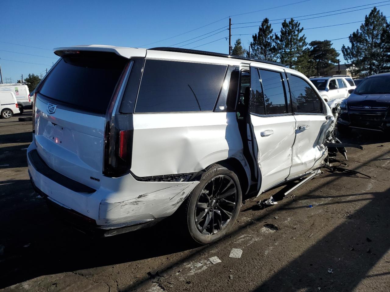 2024 Cadillac Escalade VIN 1GYS4GKL3RR146473 photo 3