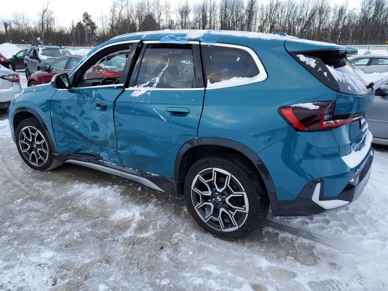 2023 BMW X1 VIN WBX73EF04P5X95869 photo 2