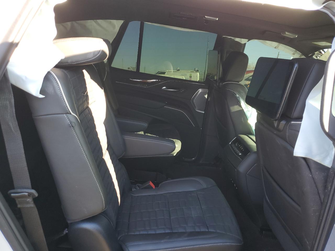 2024 Cadillac Escalade VIN 1GYS4GKL3RR146473 photo 11