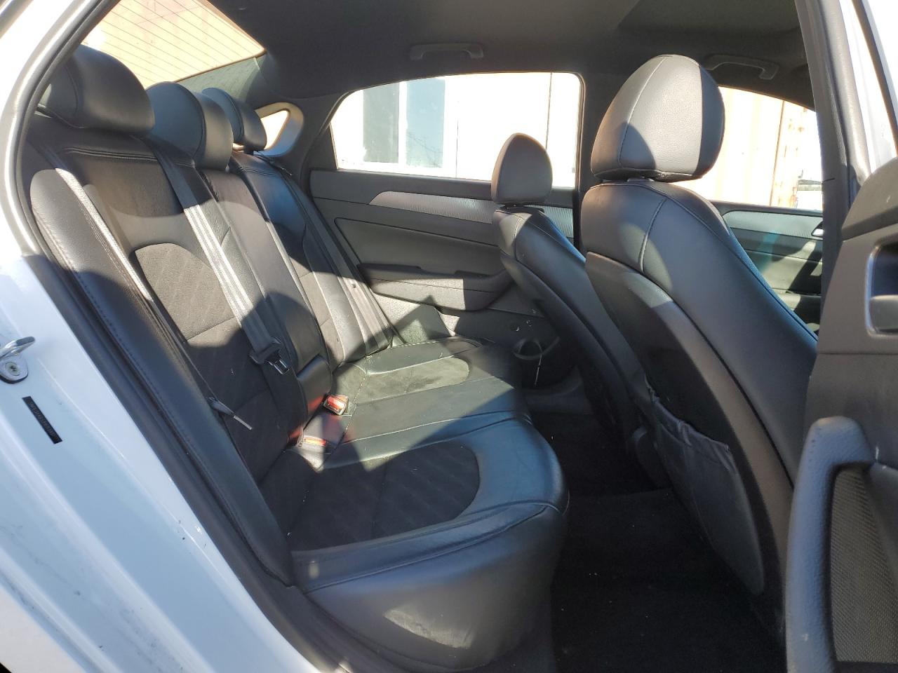 2018 HYUNDAI Sonata VIN 5NPE34AB3JH693901 photo 10